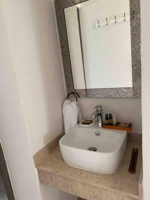Hermoso Apartamento Con Club De Playa Acapulco Esterno foto